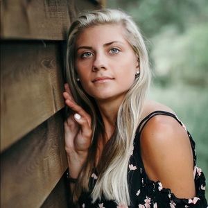 Meet your Posher, Nyah